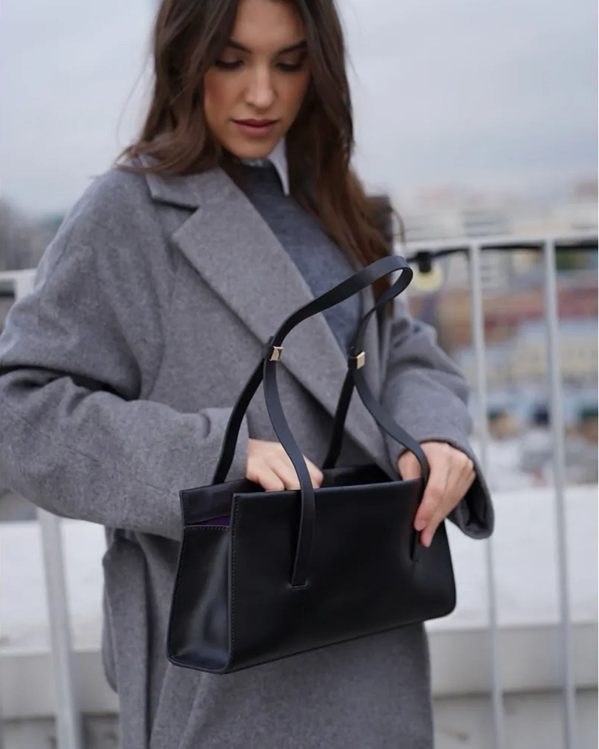 Elara Shoulder Bag