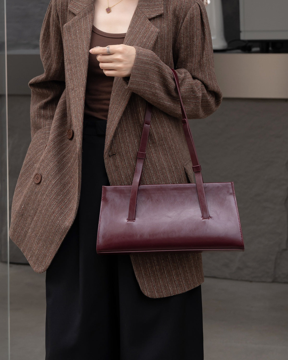 Elara Shoulder Bag