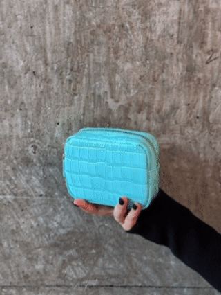 Vetra Croc Pouch
